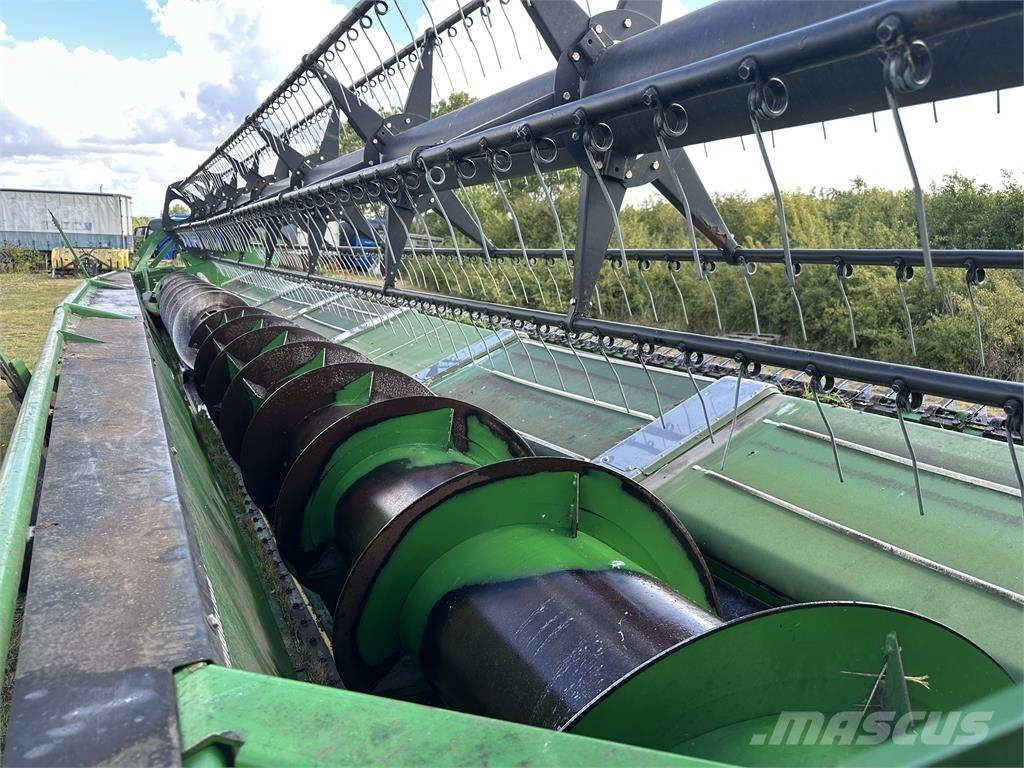 John Deere 635PF Kombájnok