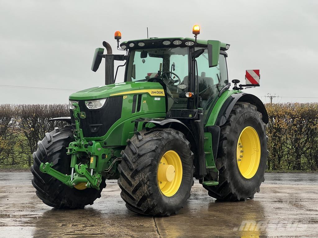 John Deere 6R215 Traktorok