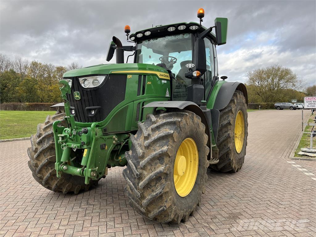 John Deere 6R250 Traktorok