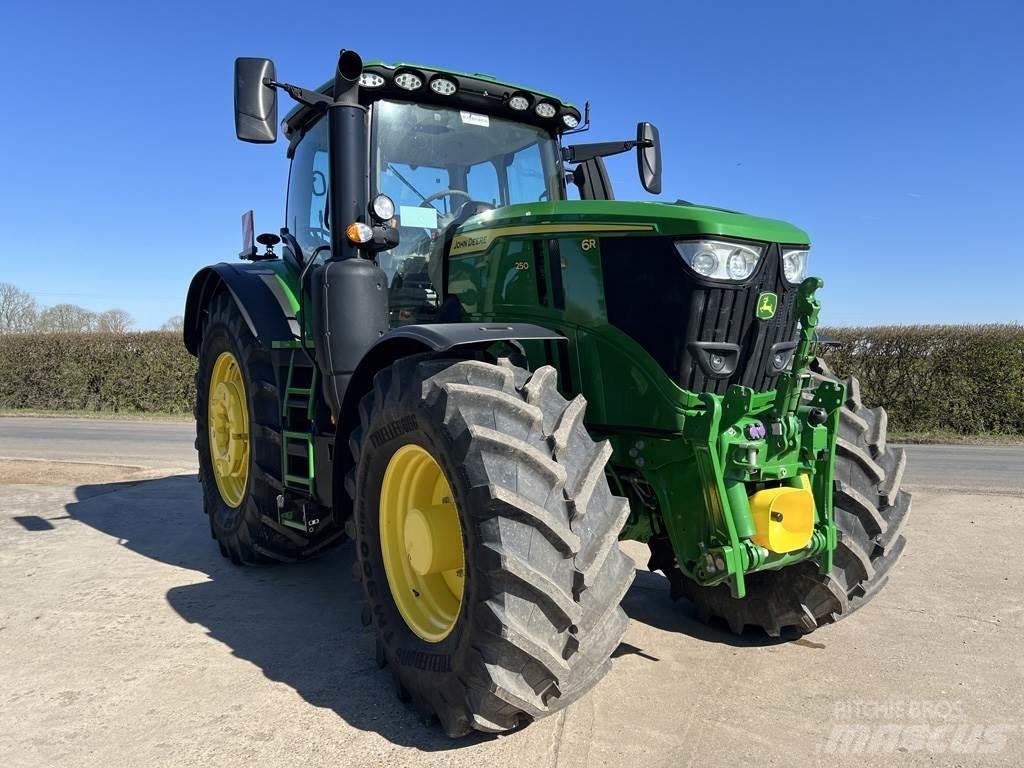 John Deere 6R250 Traktorok