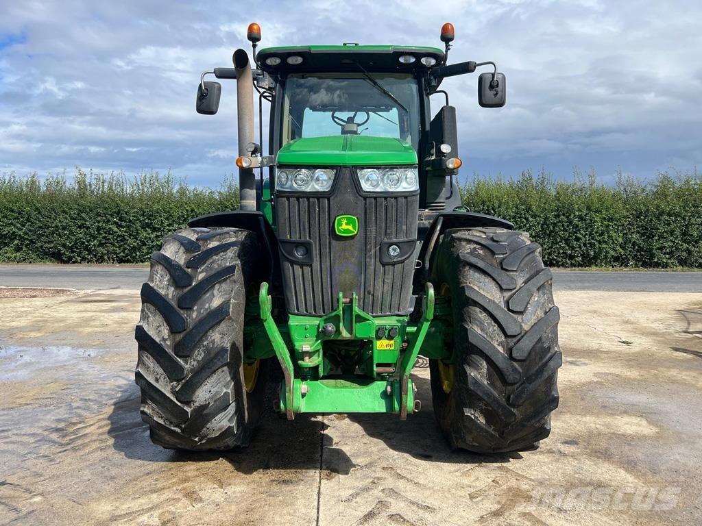 John Deere 7250R Traktorok