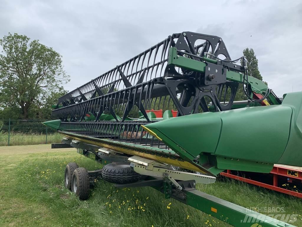 John Deere 725D Kombájnok
