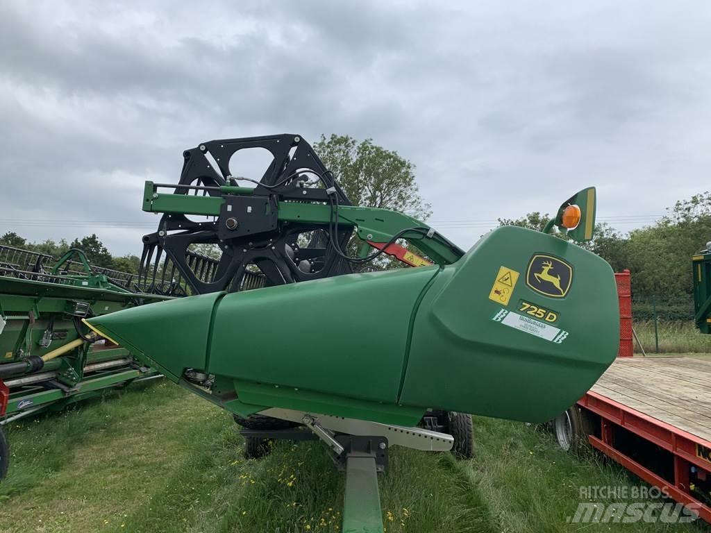 John Deere 725D Kombájnok