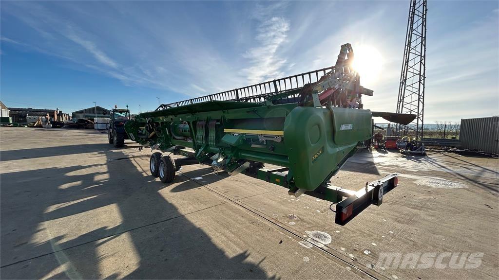 John Deere 730X Kombájnok