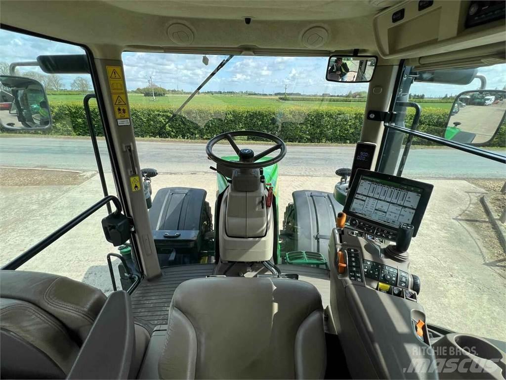 John Deere 7310R Traktorok
