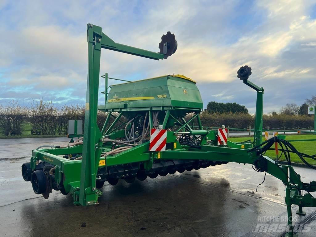 John Deere 750A Sorvetőgép