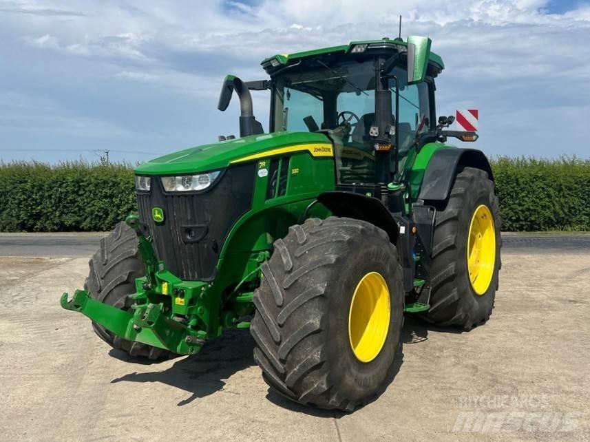 John Deere 7R330 Traktorok