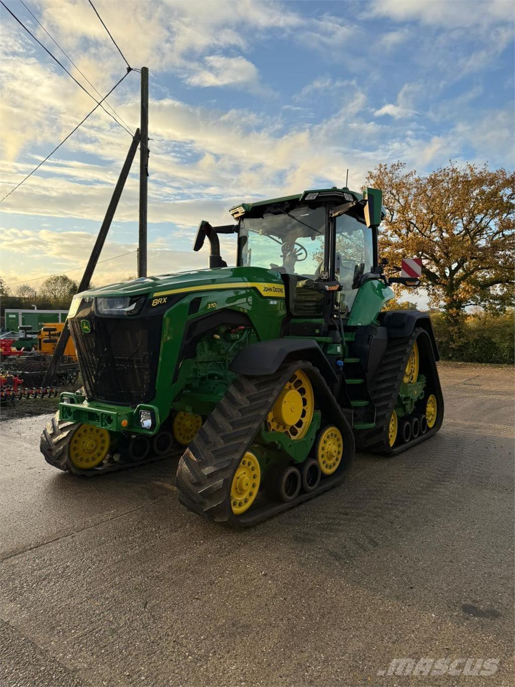 John Deere 8RX370 Traktorok