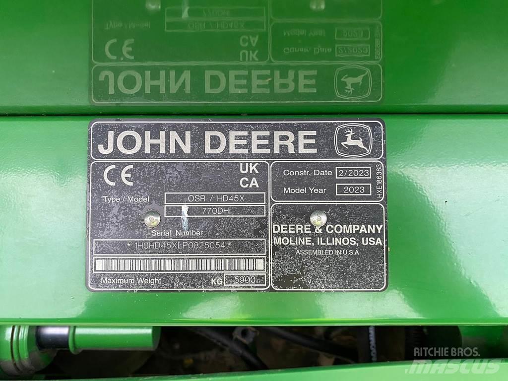 John Deere HD45X Kombájnok