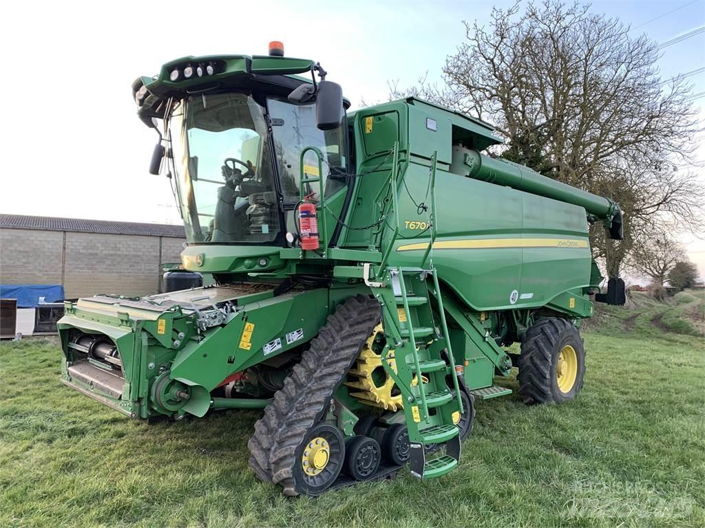 John Deere T670 Kombájnok