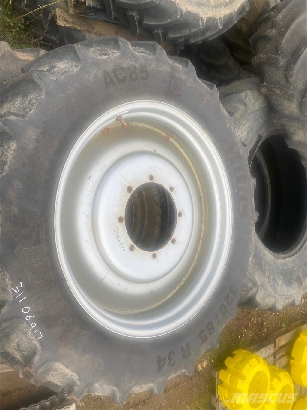  ROW CROP Gumiabroncsok, kerekek és felnik