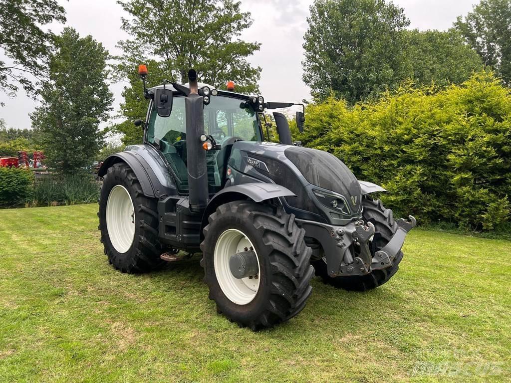 Valtra T234 Traktorok
