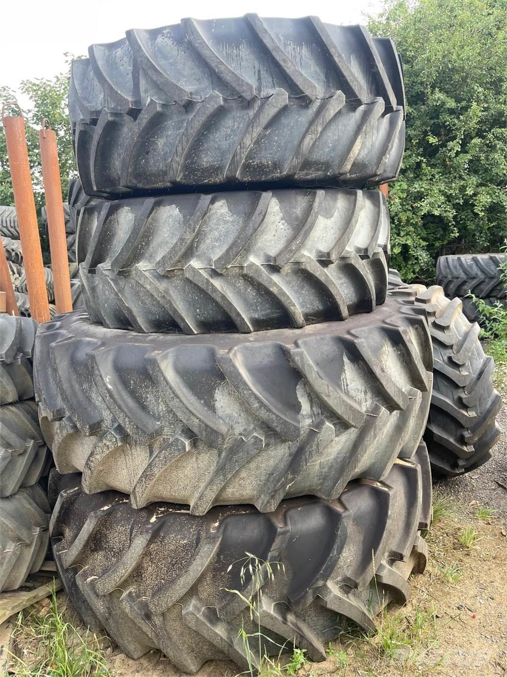  WHEELS Gumiabroncsok, kerekek és felnik