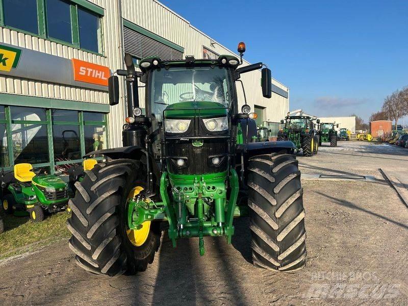 John Deere 6215R Traktorok
