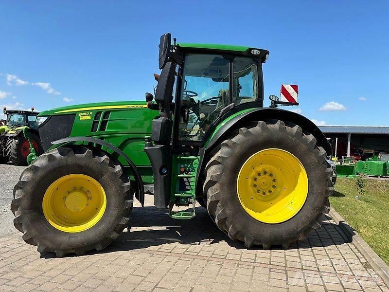 John Deere 6250R Traktorok