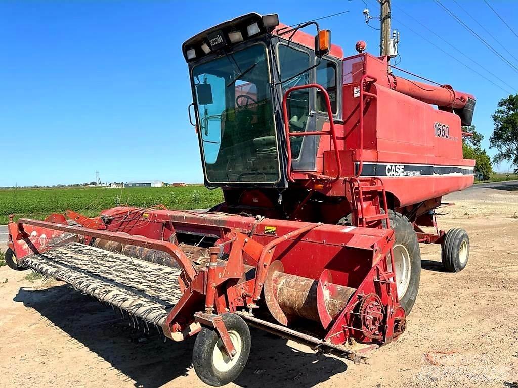 Case IH 1660 Kombájnok