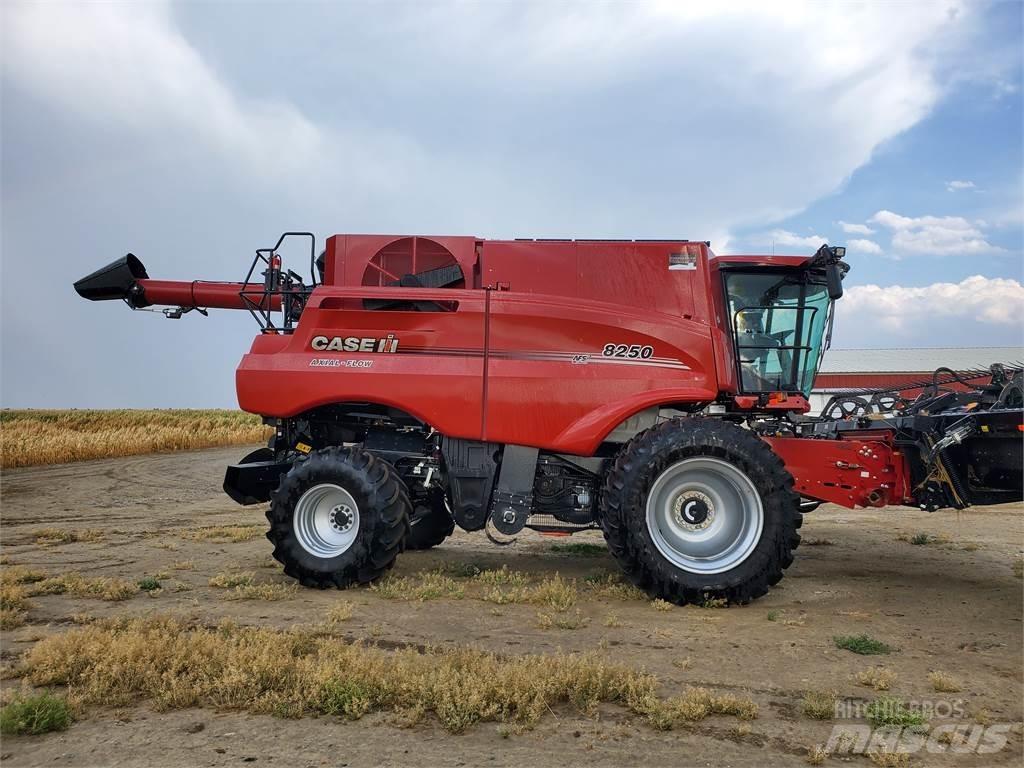 Case IH 8250 Kombájnok
