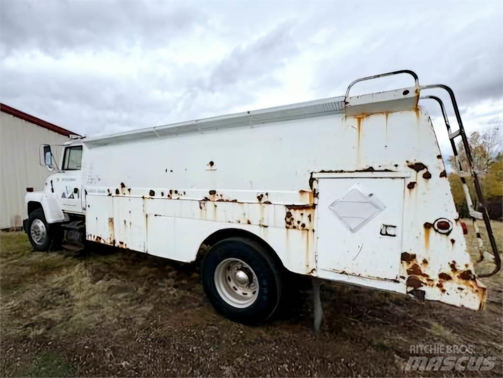 Ford LN8000 Egyéb