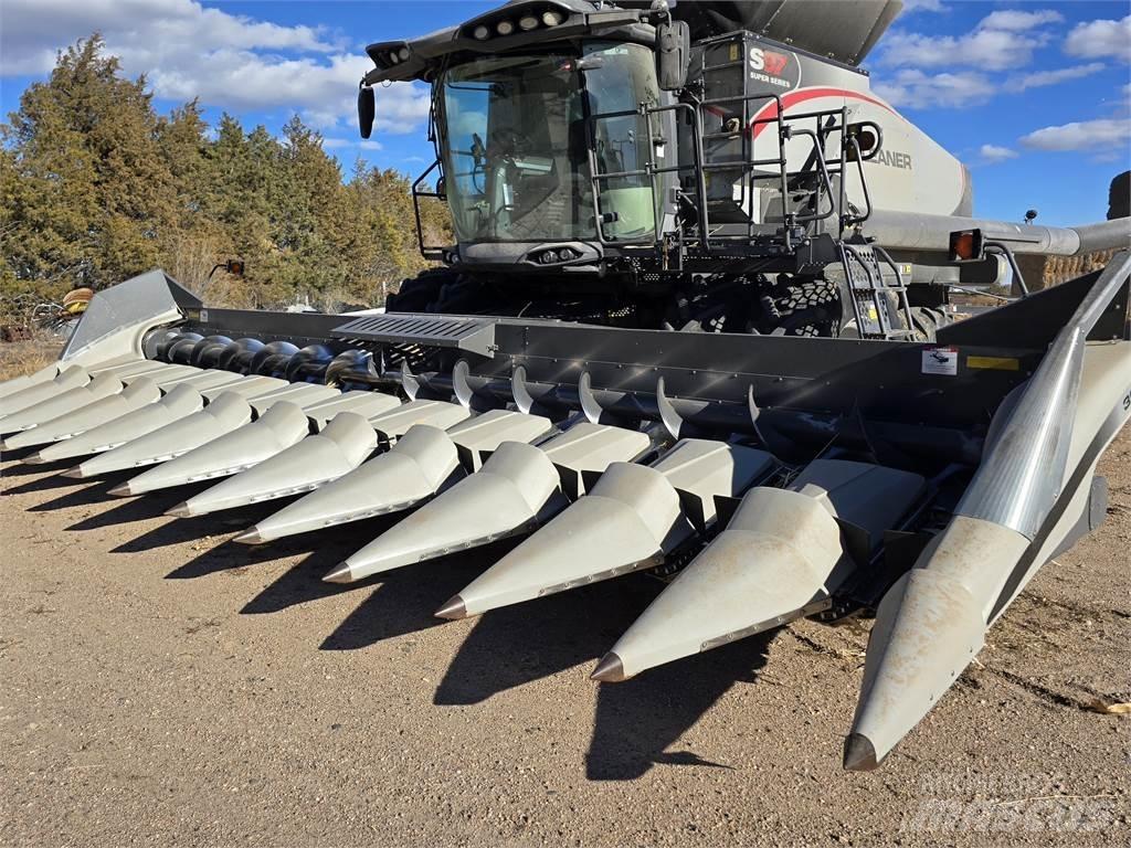 Gleaner 3000 Kombájnok
