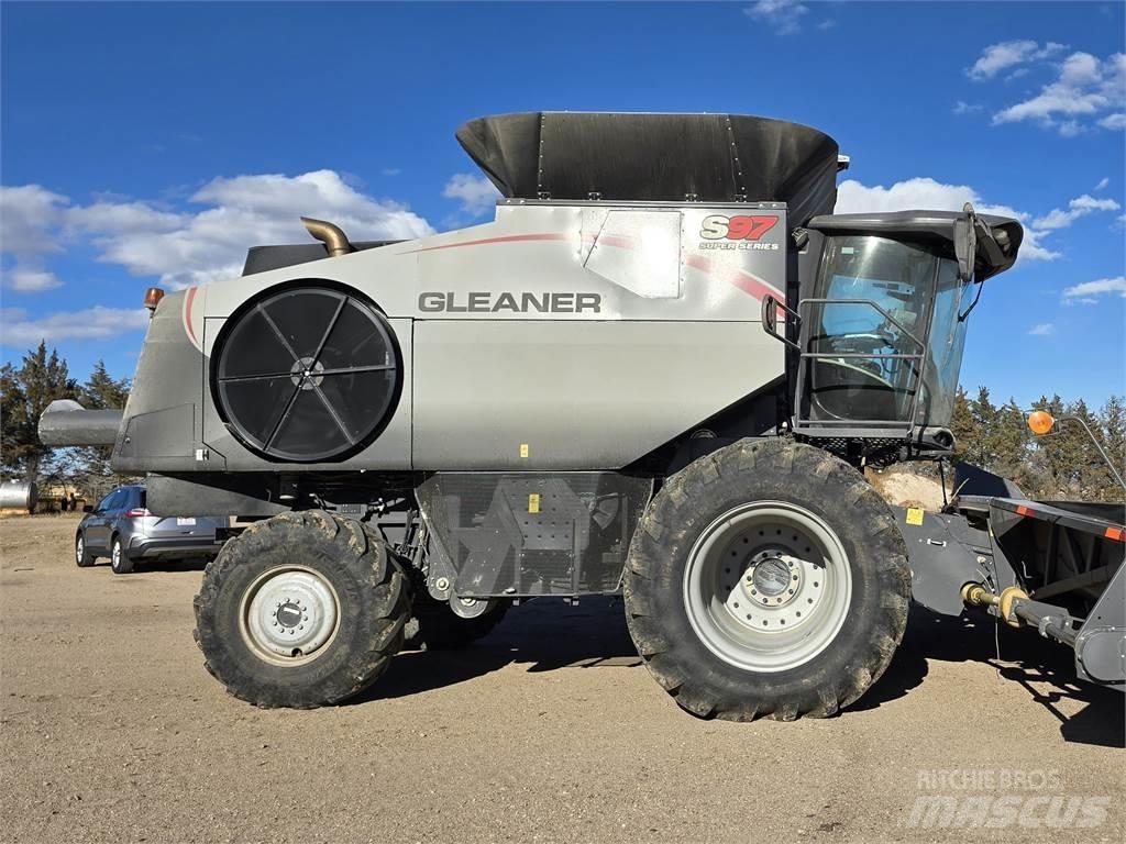 Gleaner S97 Kombájnok