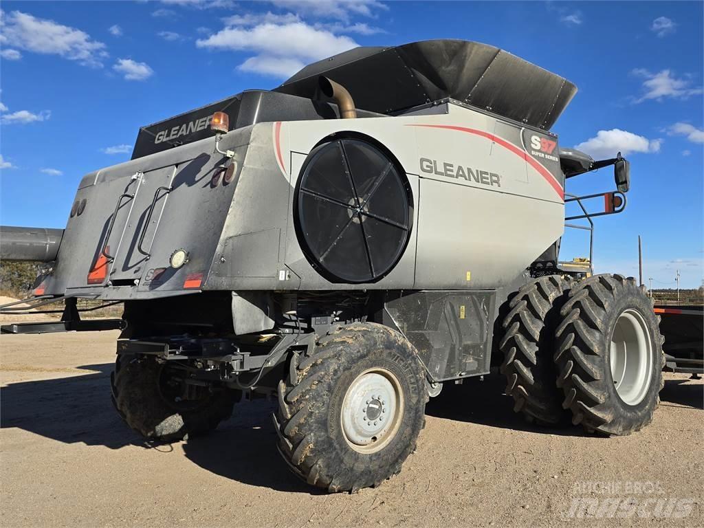 Gleaner S97 Kombájnok