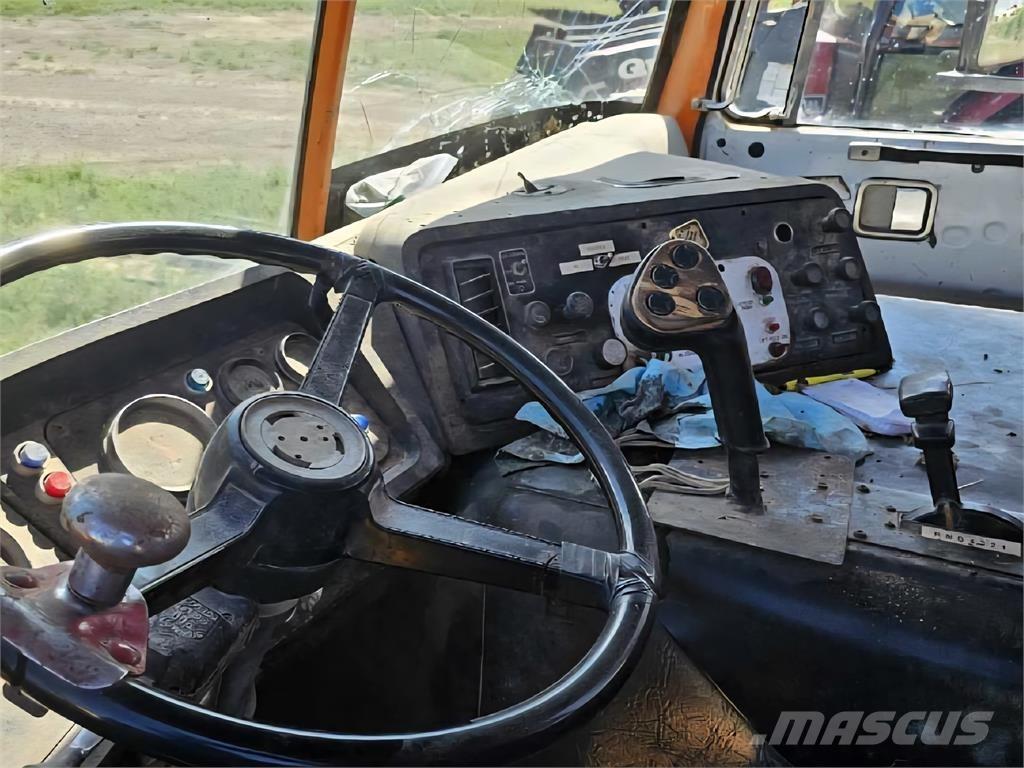  Ton-Right 890 Bálafogó
