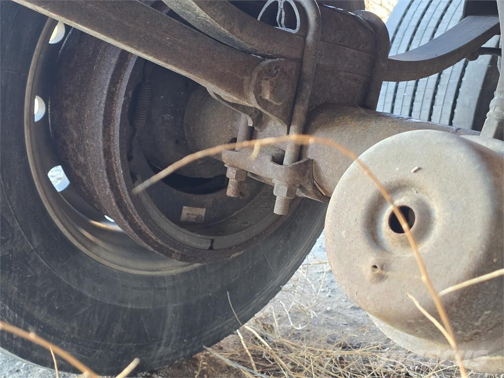 Western 48' Platós / Ponyvás pótkocsik