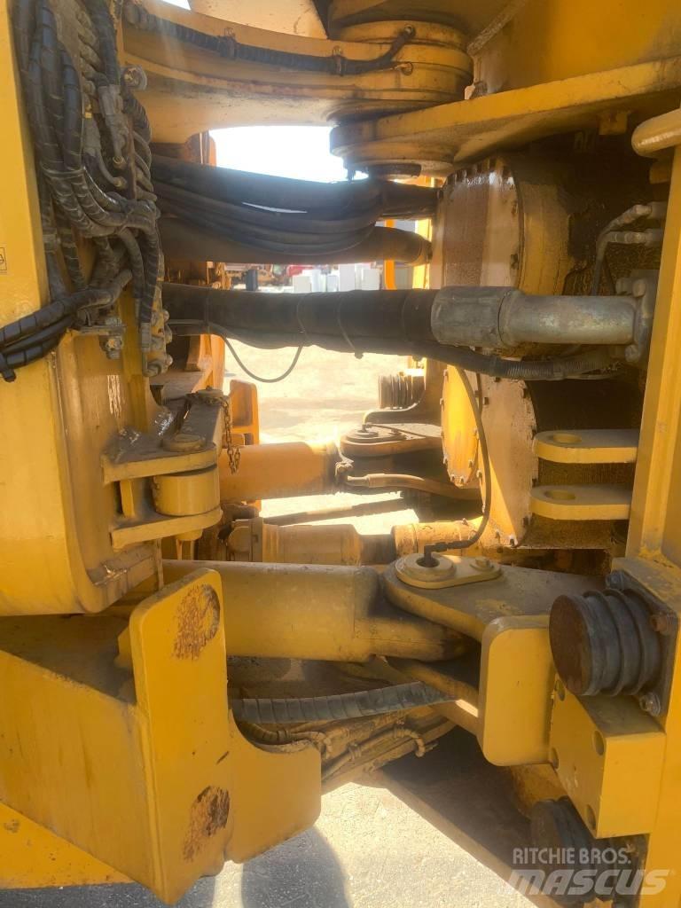 Volvo L330C Gumikerekes homlokrakodók