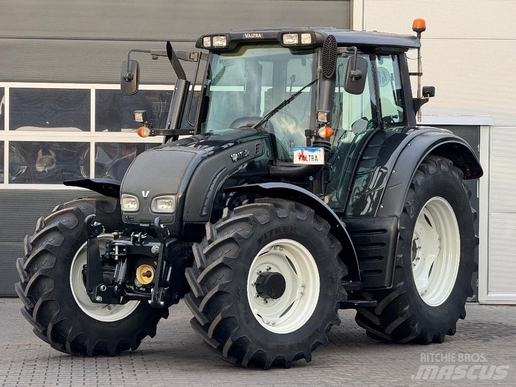 Valtra N 122 V Traktorok