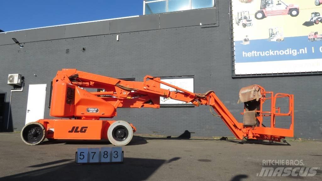 JLG E400AJPN Karos emelők