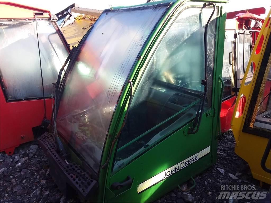John Deere 1070d Vezetőfülke és belső tartozékok