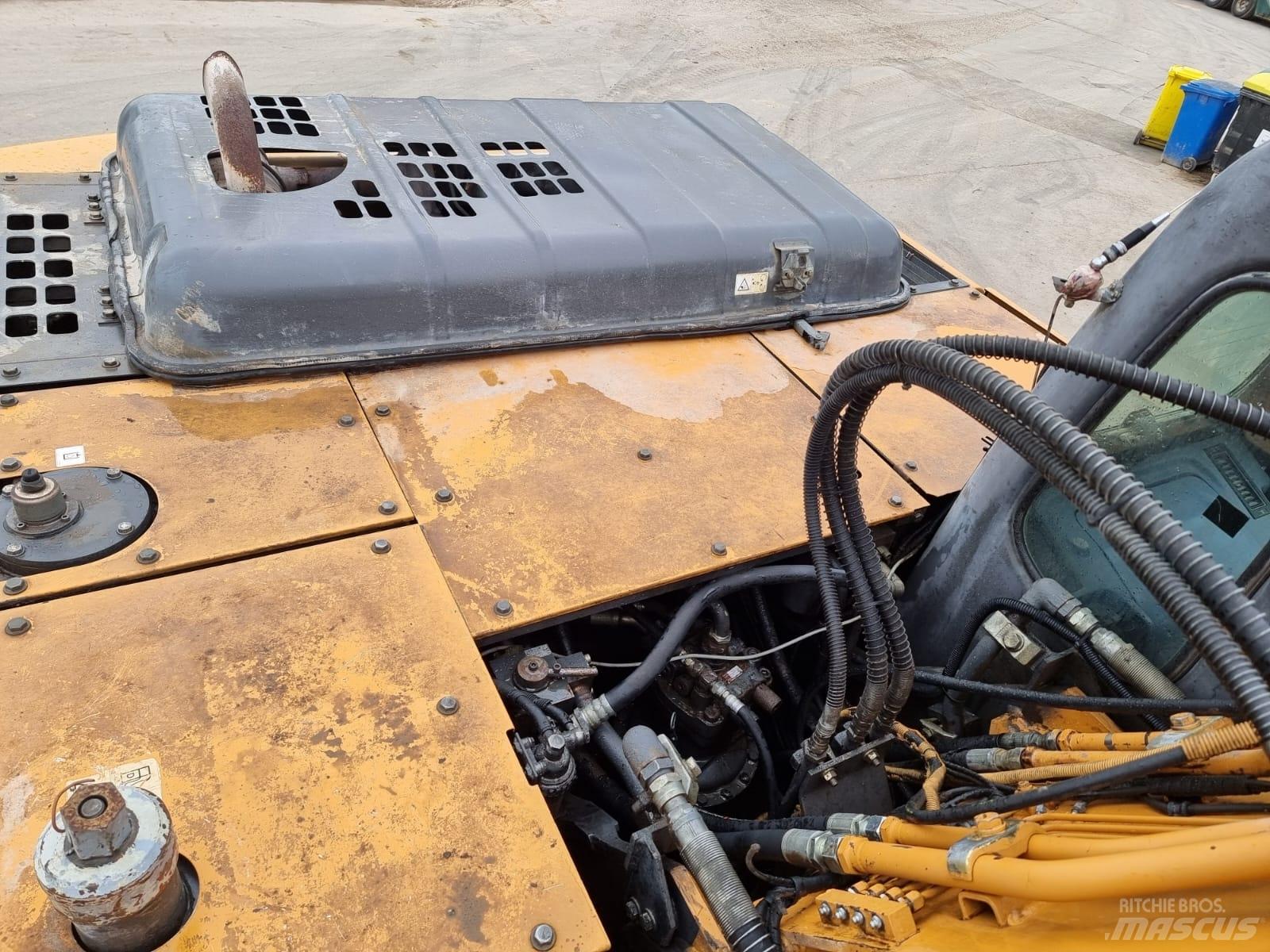 CASE CX 210 LC Lánctalpas kotrók