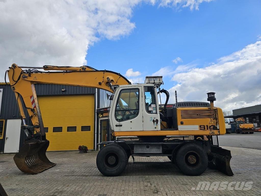 Liebherr A914 Gumikerekes kotrók