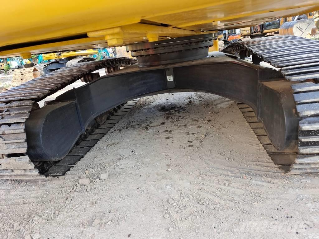 Komatsu PC 220-8 Lánctalpas kotrók