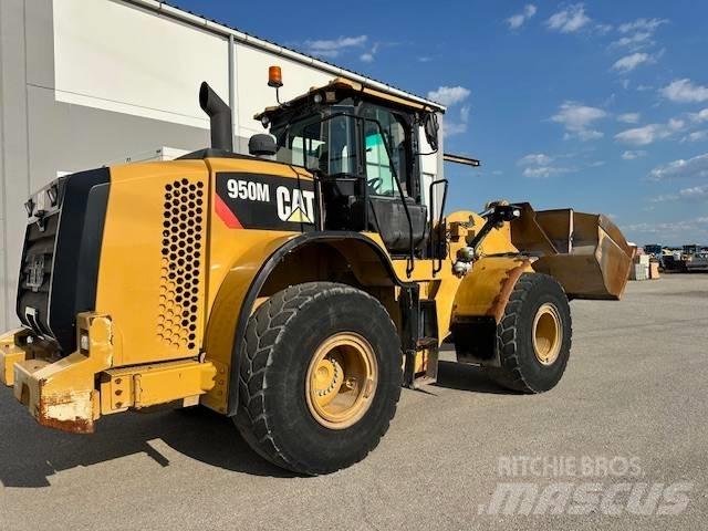 CAT 950M Gumikerekes homlokrakodók