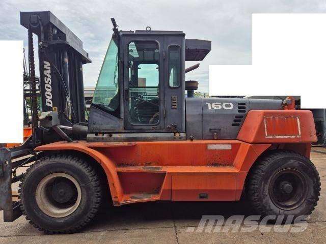 Doosan D 160 S-5 Dízel targoncák