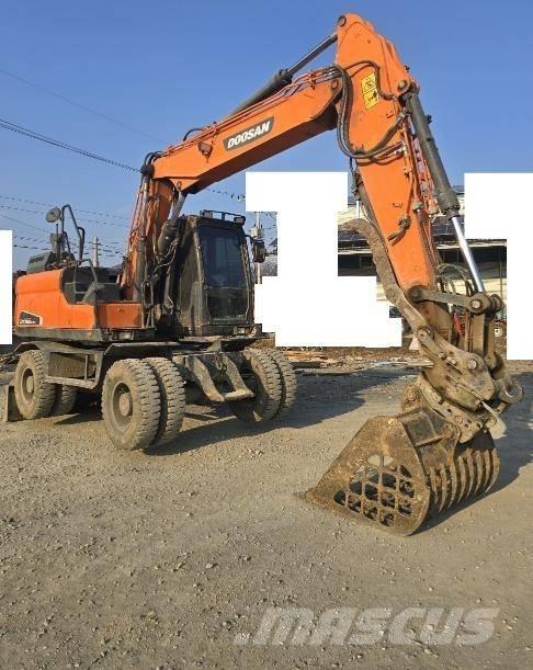 Doosan DX 140 W-5 Gumikerekes kotrók