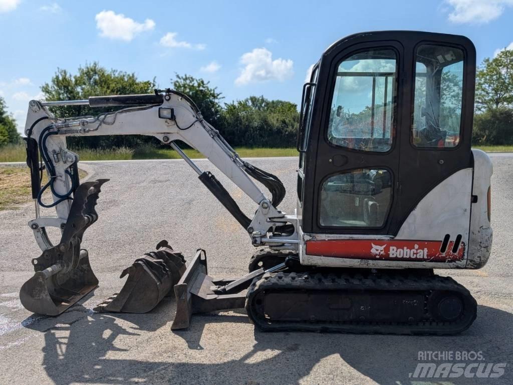 Bobcat 325 G Mini kotrók < 7t