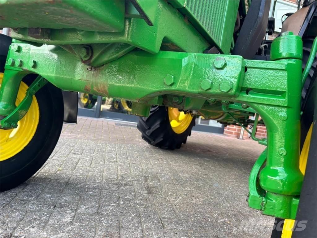 John Deere 1640 Traktorok