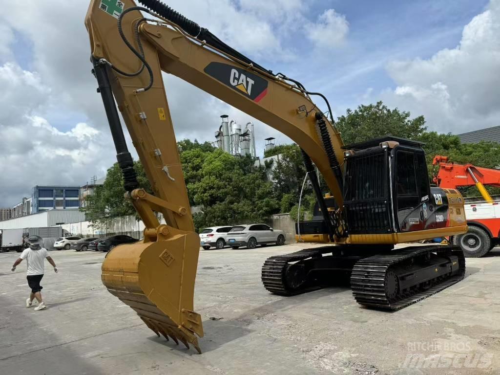 CAT 320D2L Közepes (midi) kotrók 7 t - 12 t