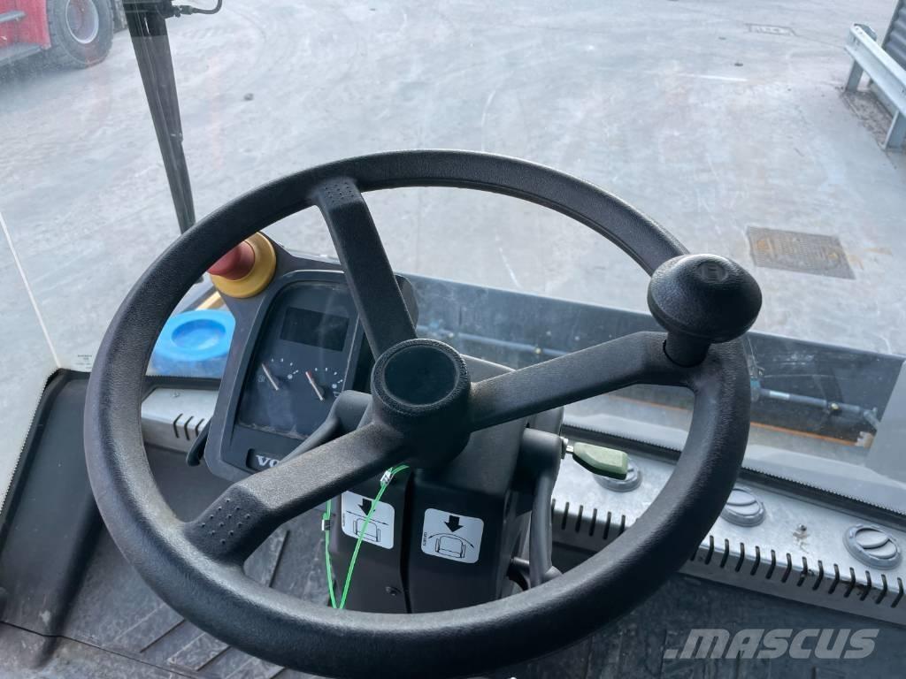 Volvo DD105 Ikerdobos hengerek