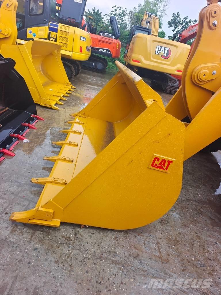 CAT 966 H Gumikerekes homlokrakodók