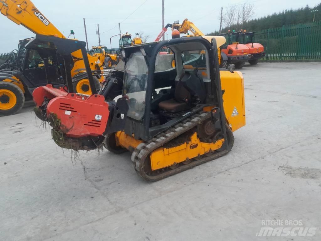 JCB 190 T Kompakt traktor adapterek