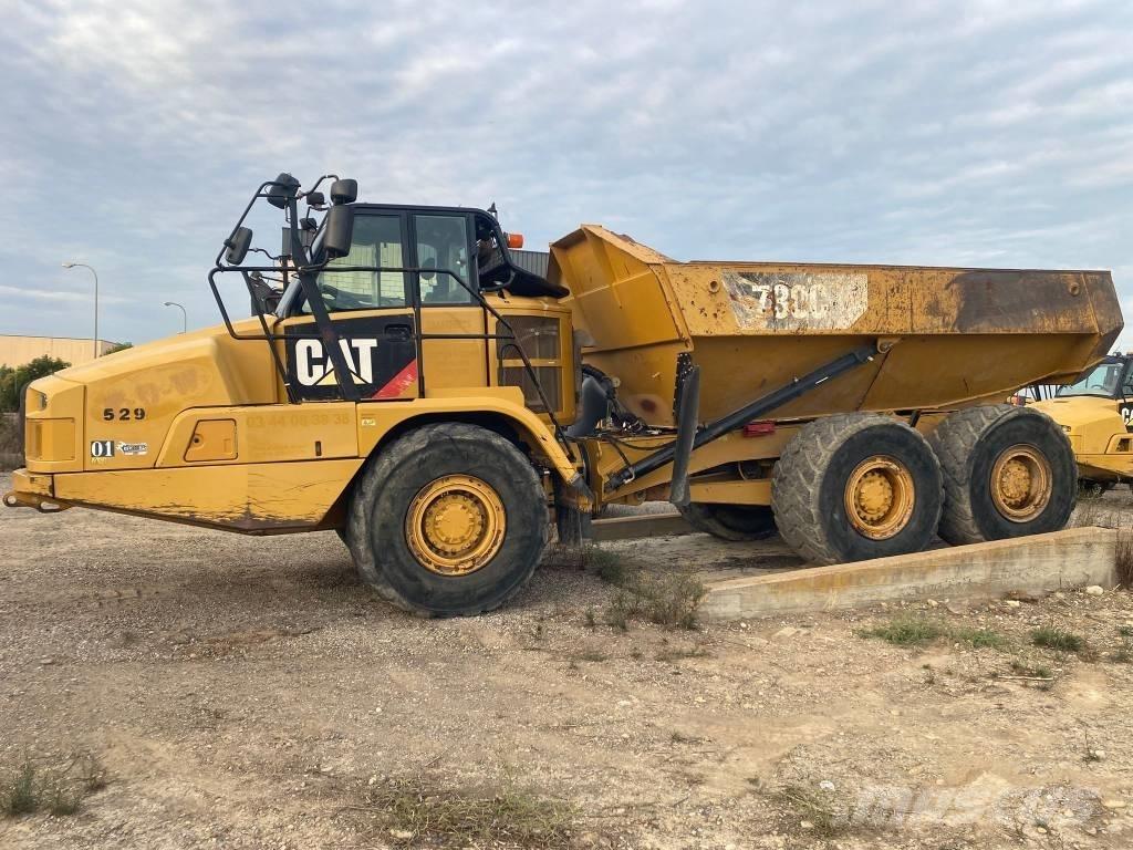 CAT 730 C Csuklósdömperek