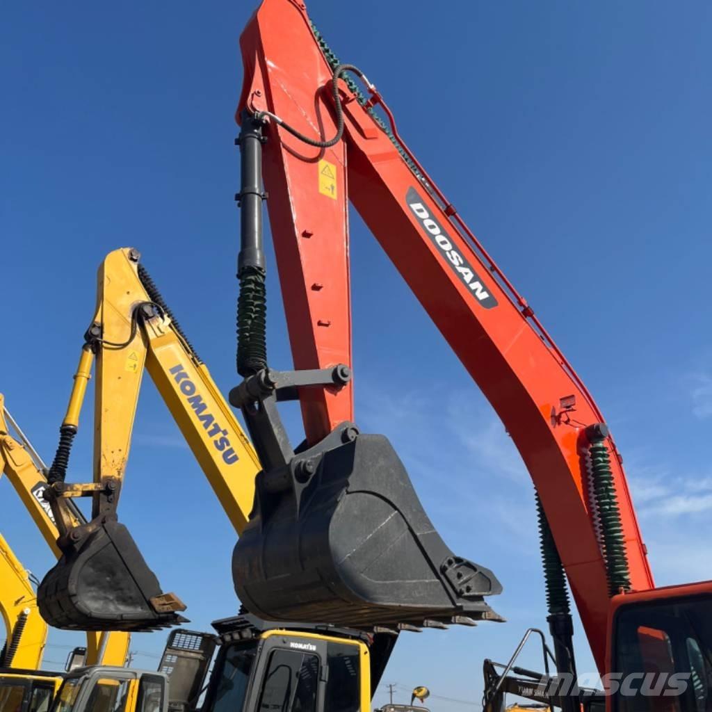 Doosan DX 300 Lánctalpas kotrók