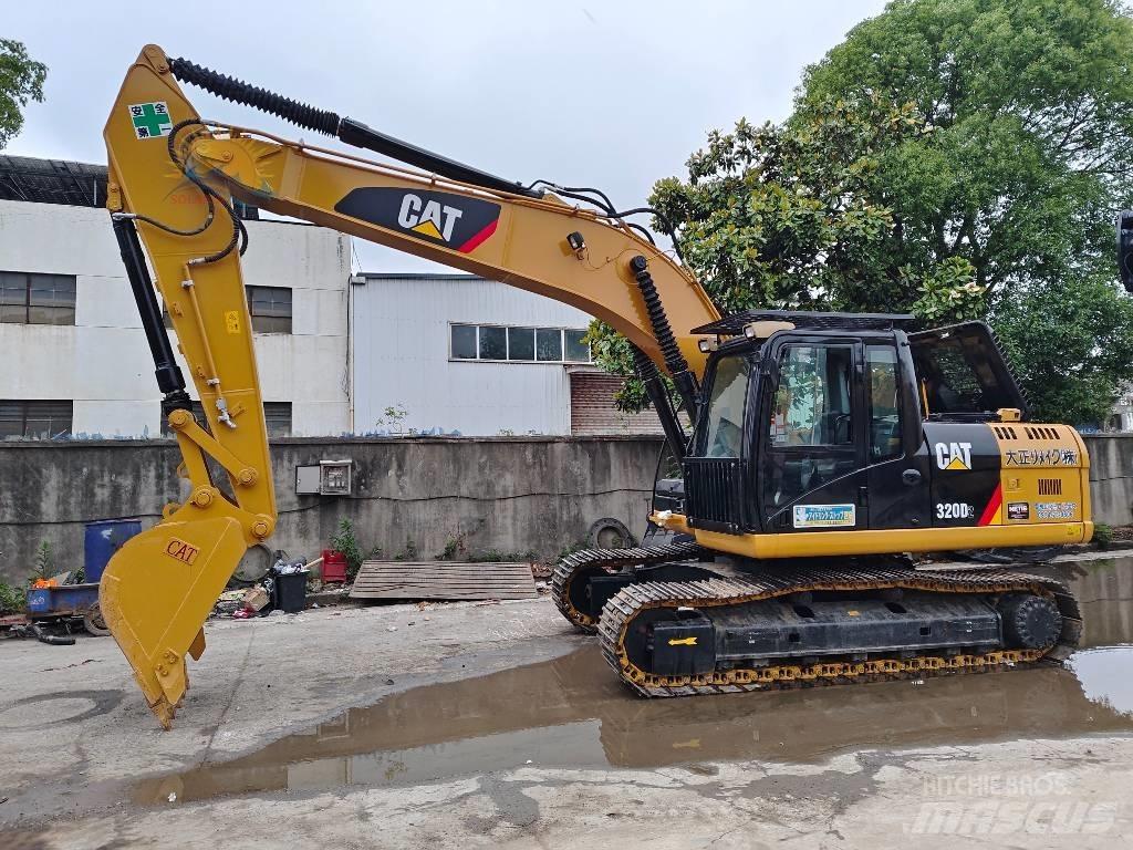 CAT 320D 2 Lánctalpas kotrók