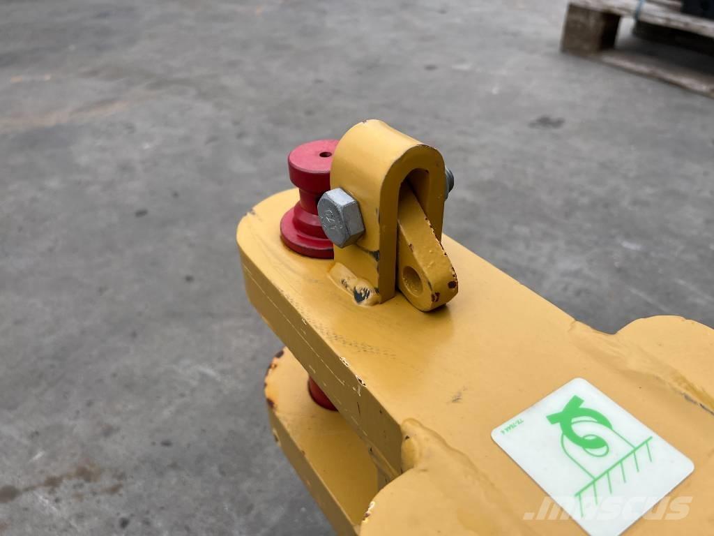 CAT D6R / D6T Zugmaul Egyéb alkatrészek