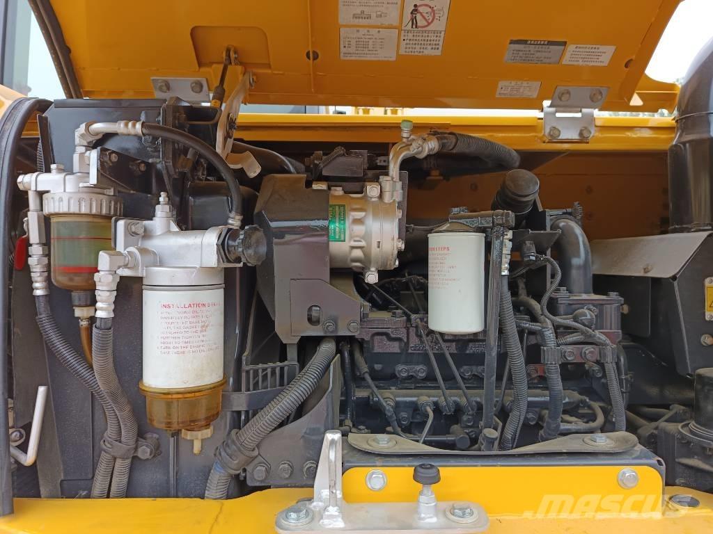 Komatsu PC 70 Közepes (midi) kotrók 7 t - 12 t