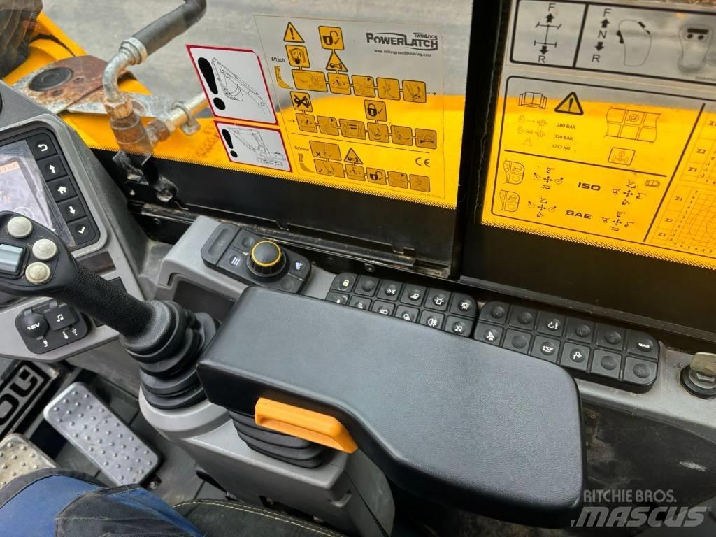 JCB HD 110 WT 4F Gumikerekes kotrók