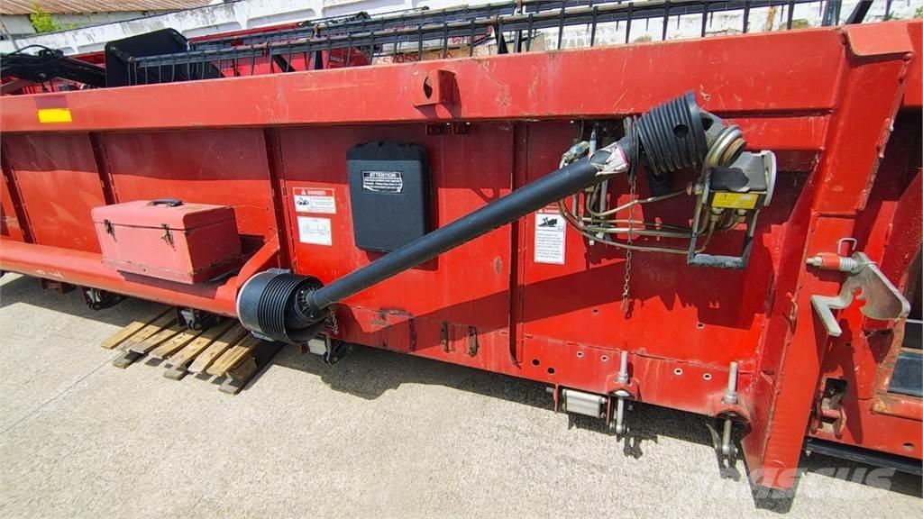 Case IH 3020 Betakarító fejek